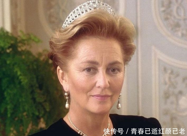  「比利时」比利时“天鹅王后”美貌与赫本比肩，如今82岁高龄却心酸迟暮