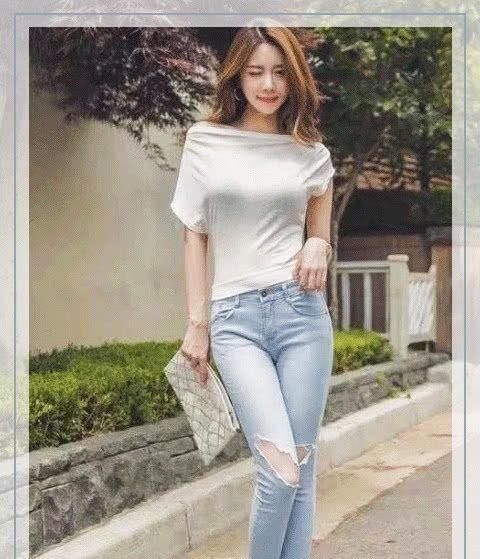 『显瘦』牛仔裤经典独特的紧身设计,显瘦又百搭,设计感十足