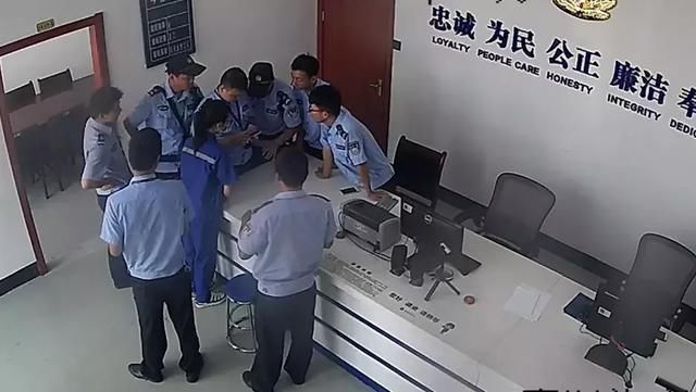 骗局又双叒翻新!女孩接“快递”电话后，支付宝的7万突然消失了