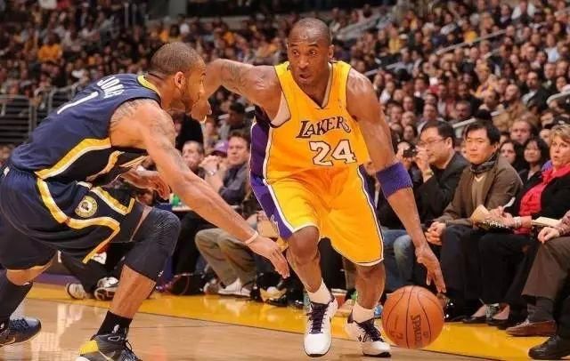 3秒极速美白，清爽、透气、不粘腻，这款防晒喷雾让你瞬间从非洲