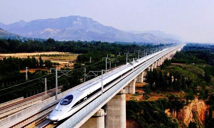  #西安成都#中国最成功的高铁开通后，两个新一线城市之间的飞机