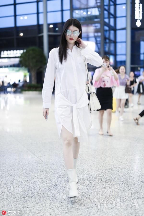 气质女神藤堂静最爱的穿搭|走进白色风暴中心