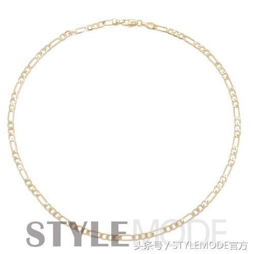 你知道么？这个夏天Ins博主都在“锁骨杀”凹造型！