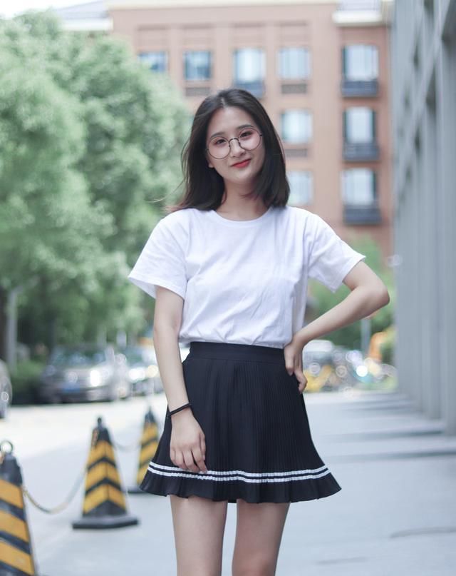  『小腿』不同的身型选择不同的裙子,快来看看哪款裙子更适合你吧