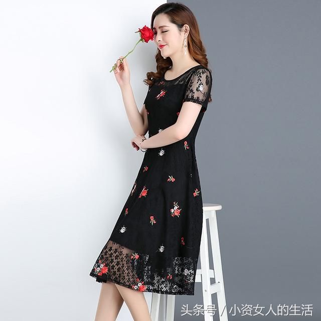 真的很怀疑姐姐的眼光，这样的连衣裙她天天都说好看，好看吗？