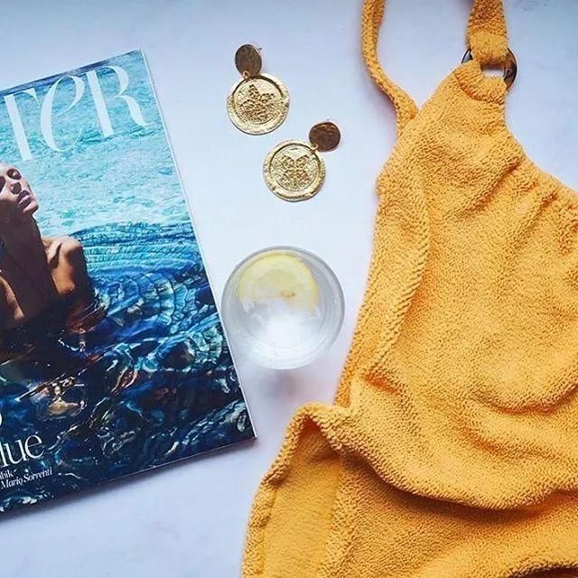 性感的泳衣才是这个夏天的标配