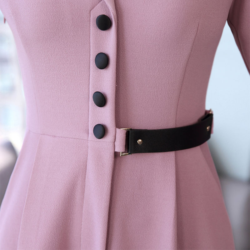 表姐130斤,打扮美!初秋不穿裤,挑这5xl裙,美得一愣一愣