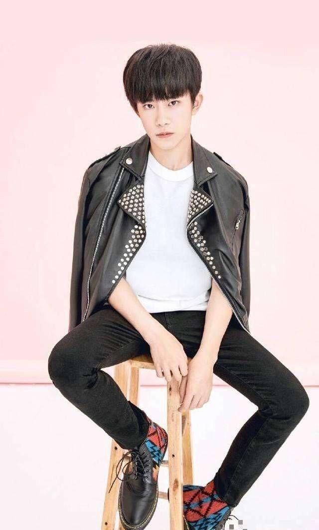 男星皮衣照:王俊凯帅过鹿晗?李易峰输给杨洋的原因好搞笑