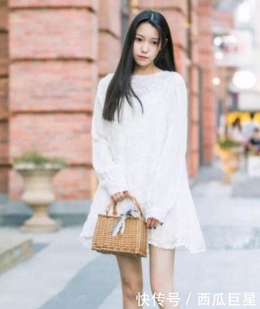  气质|气质的街拍：年轻自信的美女，穿出独特的气质感
