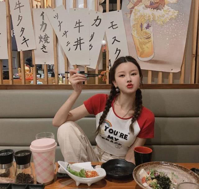  「会选择」初夏时尚女装上线，10套可甜可盐的穿搭组合，让你美美出门