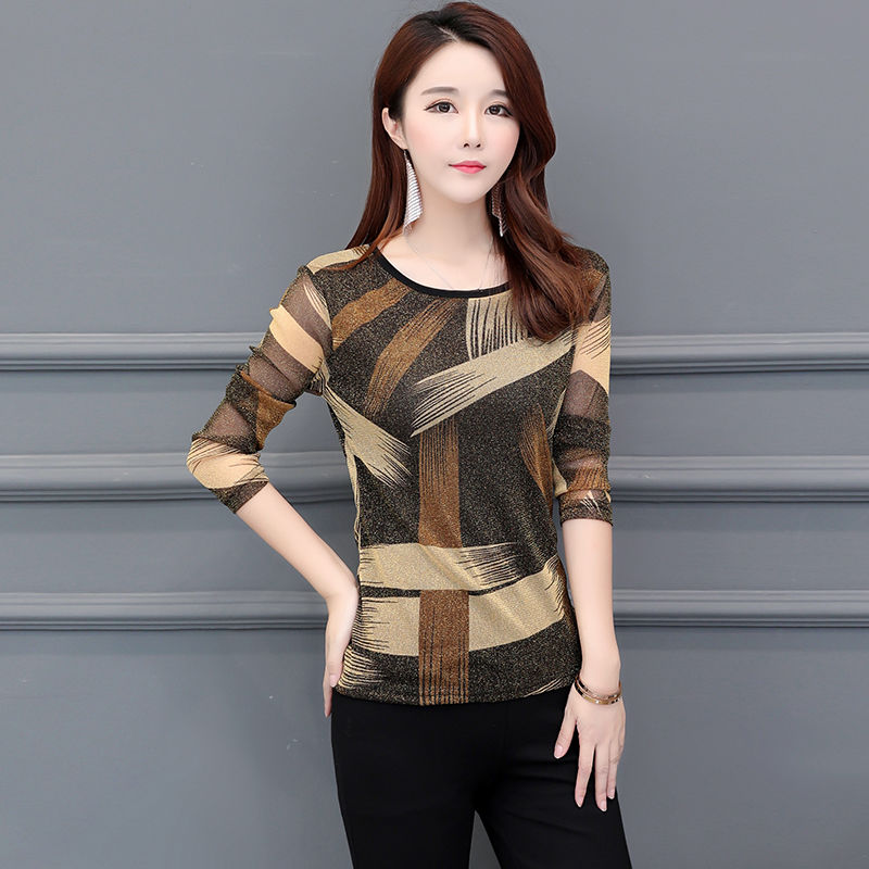 腰粗屁股大的妈妈有福了，刚上市的新款秋衫，洋气显瘦显贵气