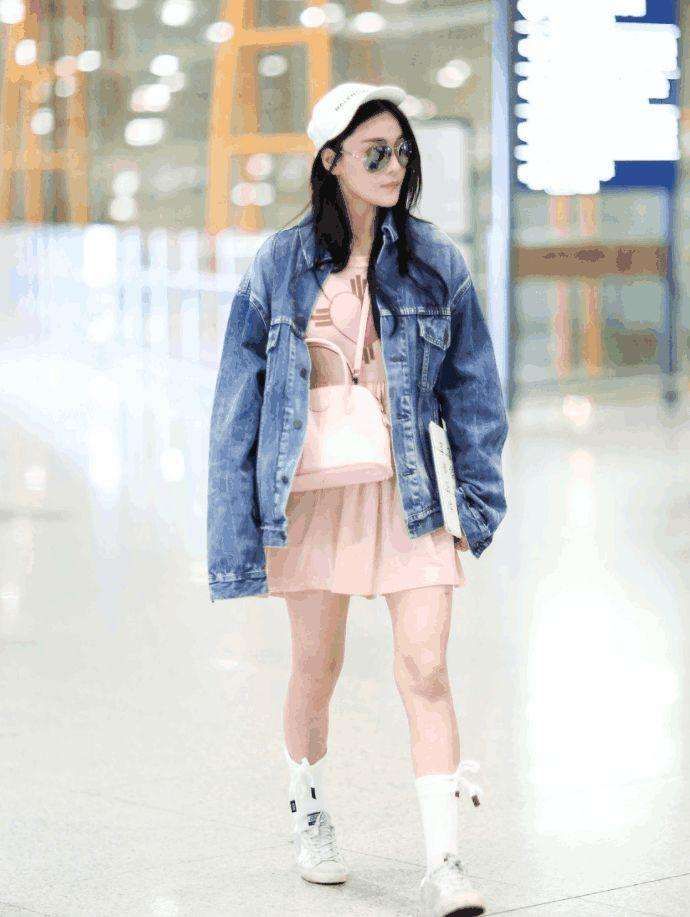 婚后的张馨予更嫩了,上半身打造“一颗桃心”,气质呼之欲出!