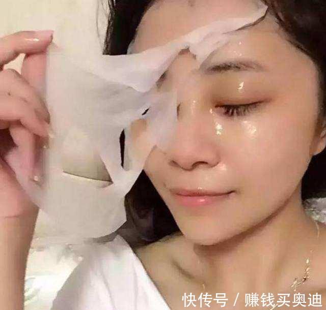  『皮肤』敷完面膜后到底要不要洗脸，大部分人不知道，难怪皮肤粗糙又显老
