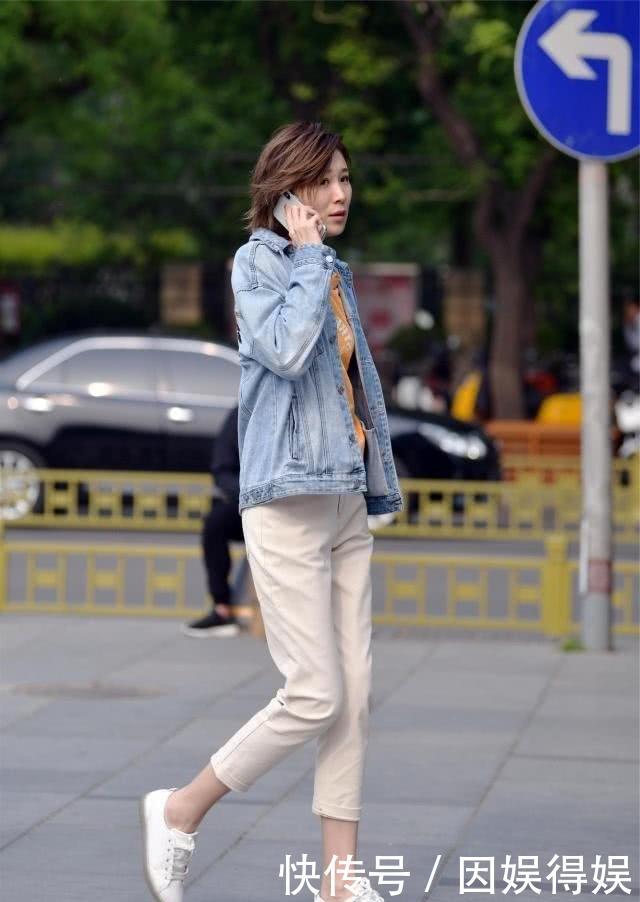  #气质#休闲范的牛仔裤显气质不凡，很好的展现优雅的气质与美感