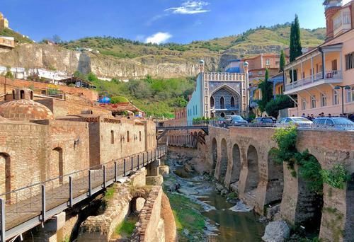 世界上物价最低的国家！5万块就能买别墅，2万块就能买一辆豪车！