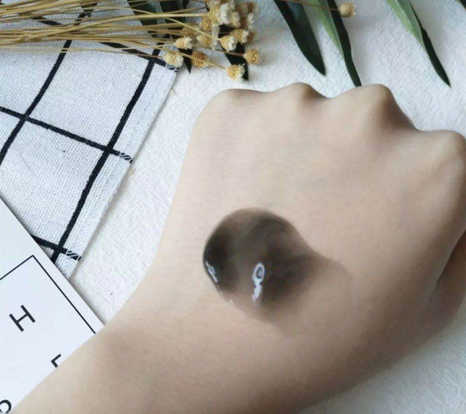 明星素颜哪家强?赵丽颖霍思燕黑头明显，林允真的没毛孔!