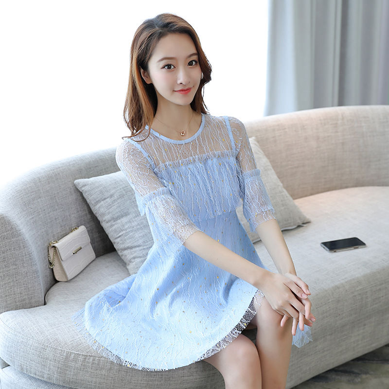 蕾丝的优雅永不过时，悠悠女人味挡不住，8090后女人穿，超美