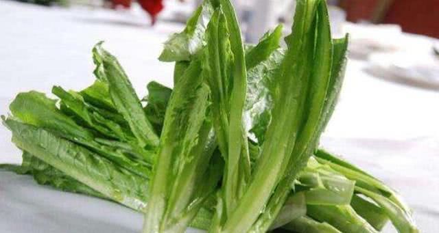  变小■这菜是“刮油大王”,三餐都吃它,连吃一周后,大肚腩明显变小