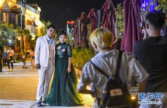 新疆:愈夜愈美丽