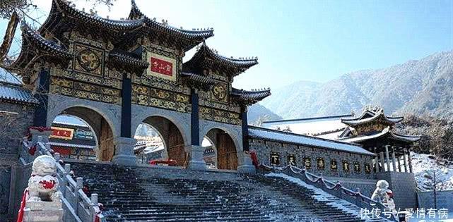 我国“最霸气”景点,门票210且从不降价,游客还心甘情愿的来