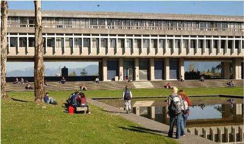 西蒙菲莎大学:如何弯道超车进入SFU?