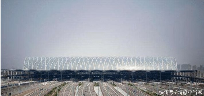 中国最尴尬的高铁站, 是始发站, 却人烟稀少, 被戏称为“太空西站