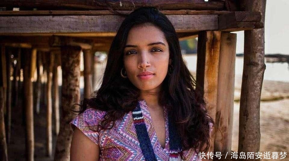 印度最奇怪的现象，为何当地人喜欢跟中国游客拍照，导游说出猫腻