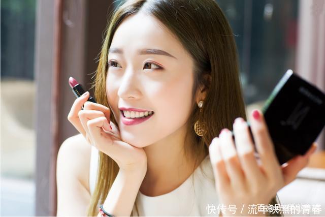 「白皙」越化妆皮肤越差避免4个坏习惯,水嫩肌肤,白皙透亮看得见
