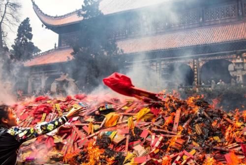 实拍湖南南岳大庙:被誉为江南第一庙,距今已有1500多年历史