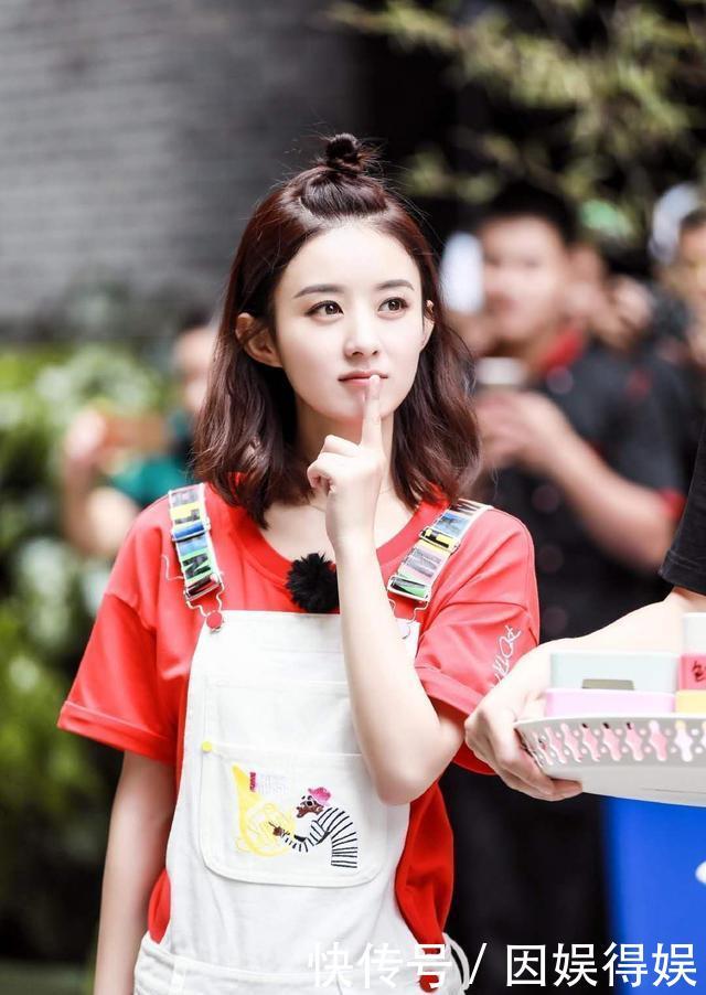  #少女气息#背带裤的优雅怎么穿？解锁背带裤的百变风格穿搭，这些搭配足够了