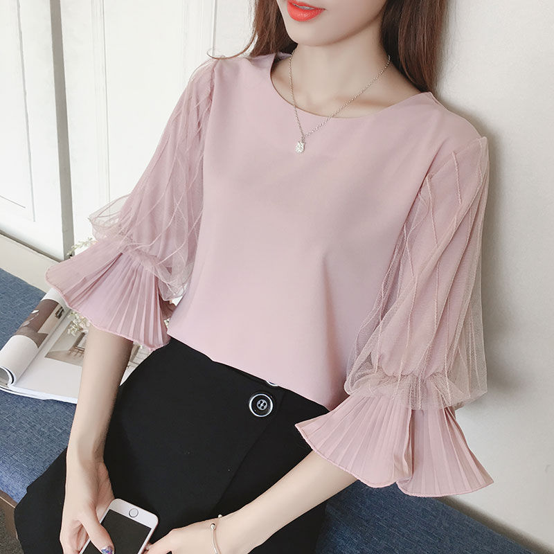 女神不一定要长得多好看,穿这些衬衫,真的美翻整个秋季