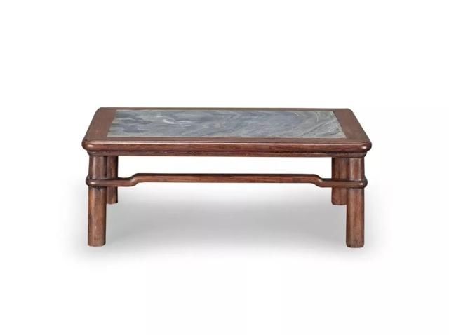  『家具』庭院中的石制家具