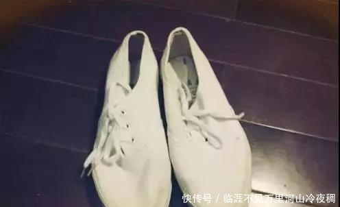 『北京』530块钱一双的片懒儿, 在北京一宿卖了20万双!您过去穿的多少钱?