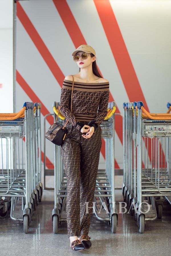 戚薇又来刷三观，私服穿搭可攻可仙的她变身成时髦精？