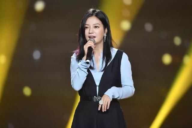 有保持沉默的，有假装度假拍戏的，有力挺的，范爷这次要擦亮眼睛