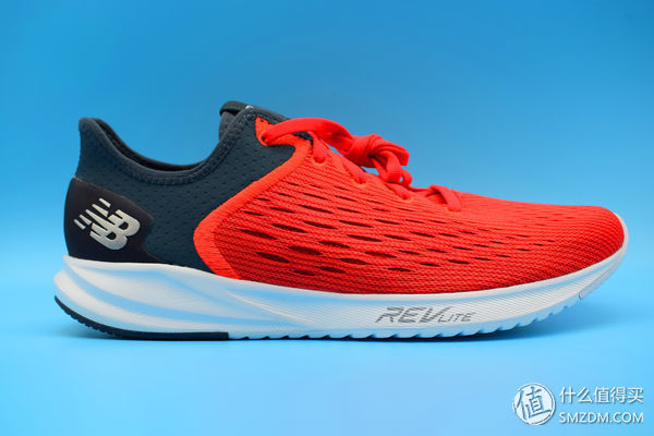 轻薄艳之夏跑鞋--New Balance FuelCore 5000跑鞋开箱