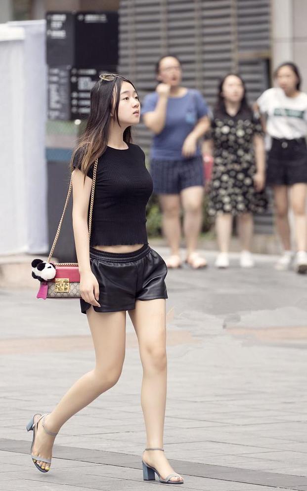 没有容颜, 大长腿来凑