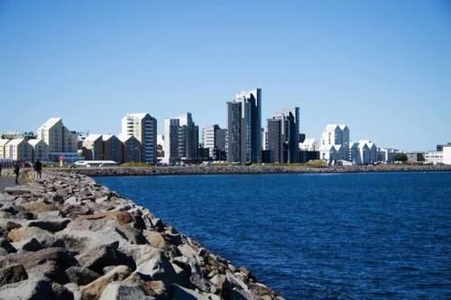  国家：世界上最北的首都：人均GDP高达52万，但人口总量却不到20万