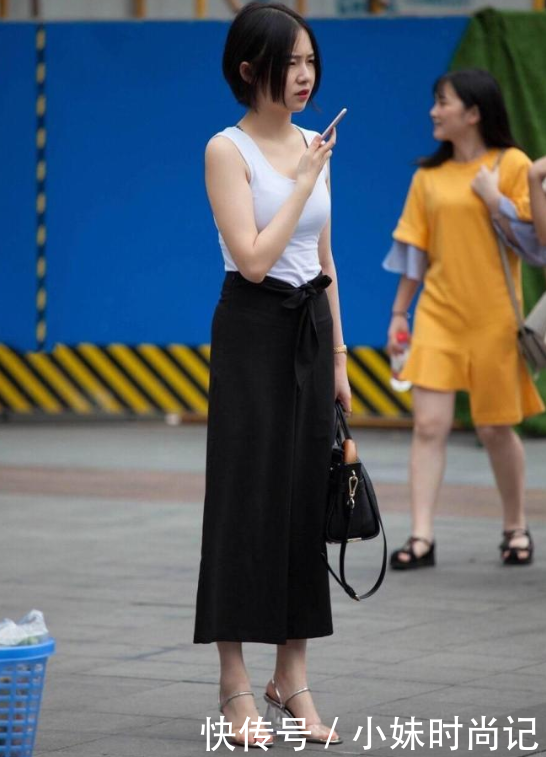  『透明』街拍：这才是真正的“水晶鞋”, 美女高跟鞋跟都是透明的