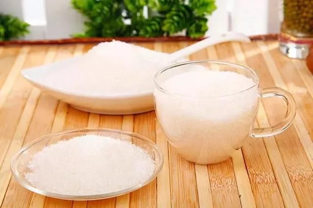 辟谣感冒发烧不能吃鸡蛋?菌类和茄子同食会致死?近期食药十大谣