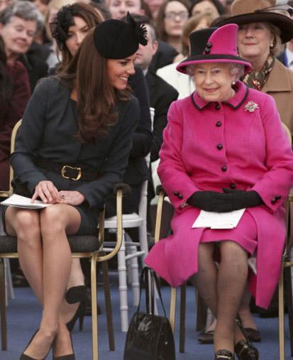 凯特王妃有多受宠?女王对她比闺蜜还亲,压箱底的珠宝都拿出来了