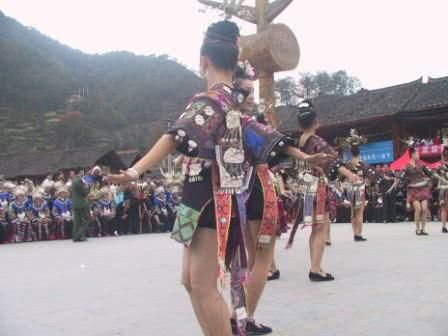 中国最性感的民族，一直穿着5寸长的短裙