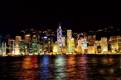 内地人到香港旅游时，为何总被一眼认出？原因有2点