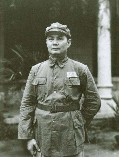 他是西路军总政委，建国后当了副局长，向旧部致歉时，说要承担责