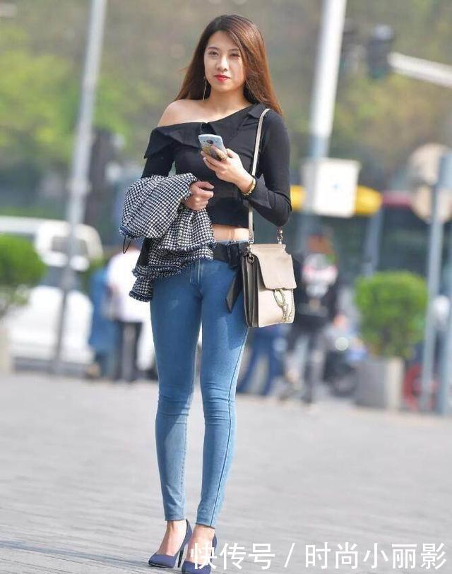 美女身材高挑,轻松驾驭包臀裙,展露女性妩媚迷人的韵味！