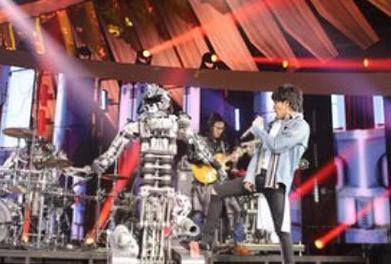 没有最丑只有更丑，窦靖童把三万外套穿成地摊货，名牌衣服审美真