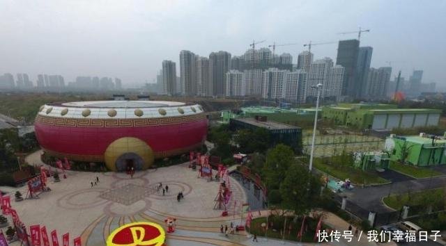 世界上最大的鼓，耗资1.3亿、能容纳5000人，这建筑经典！
