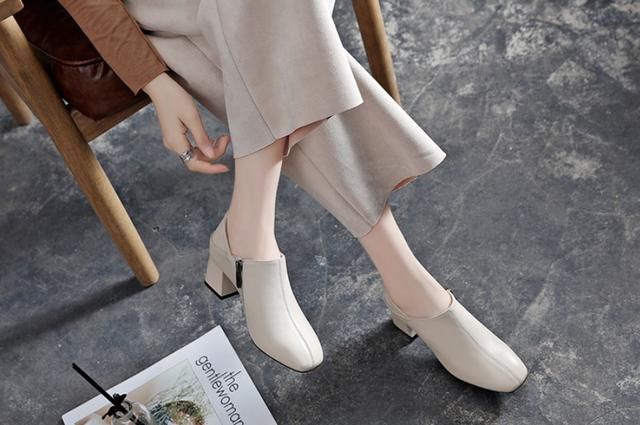 今年秋天最受女人宠爱的8双鞋子，尤其是最后一双，人见人爱!