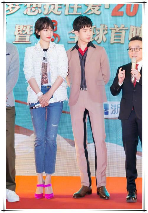 白百何复出胖好多，一双忒抢镜的高跟鞋是亮点，网友:这身可以学