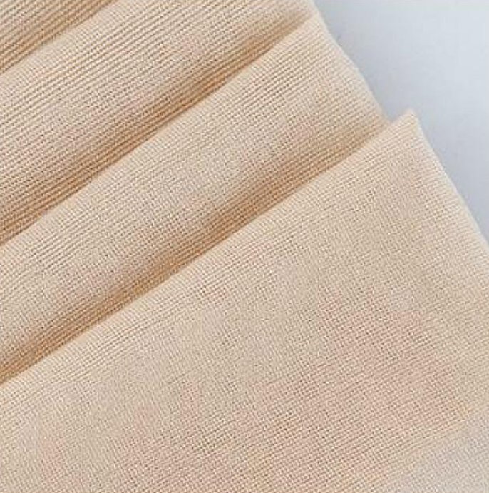 新式太空丝袜:腿粗臀大”速变曼妙身姿，凸显玉足白嫩贼迷人